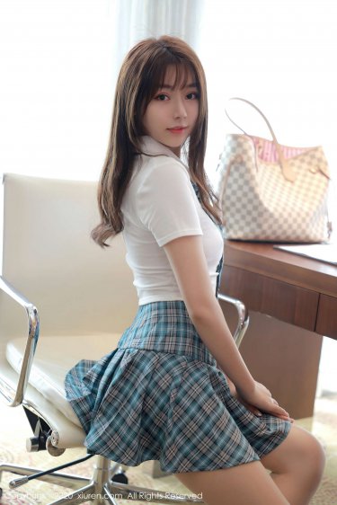 姜梨薛芳菲是哪本小说